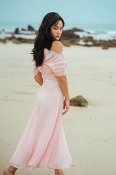 Organza off-shoulder pleated midi dress with elastic waist and flowing silhouette for elegant styling